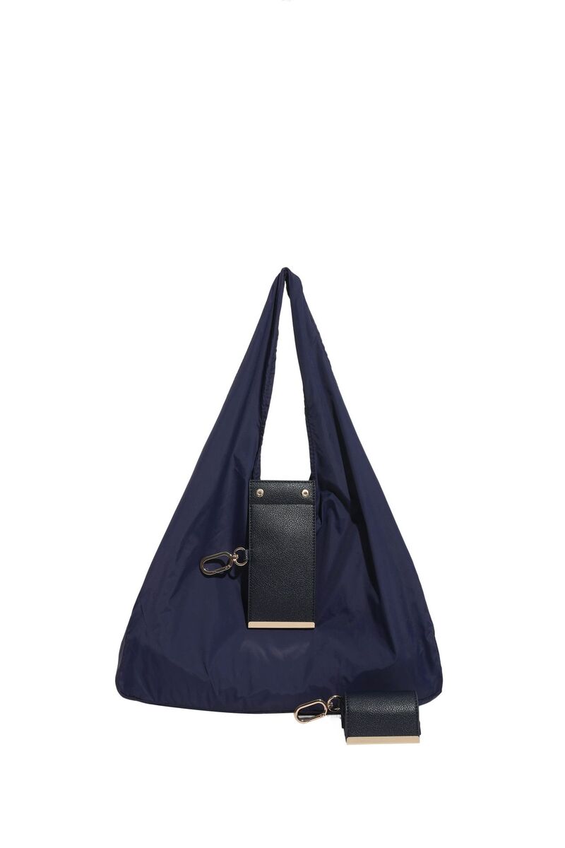 Snowlyn ® Tote Bag